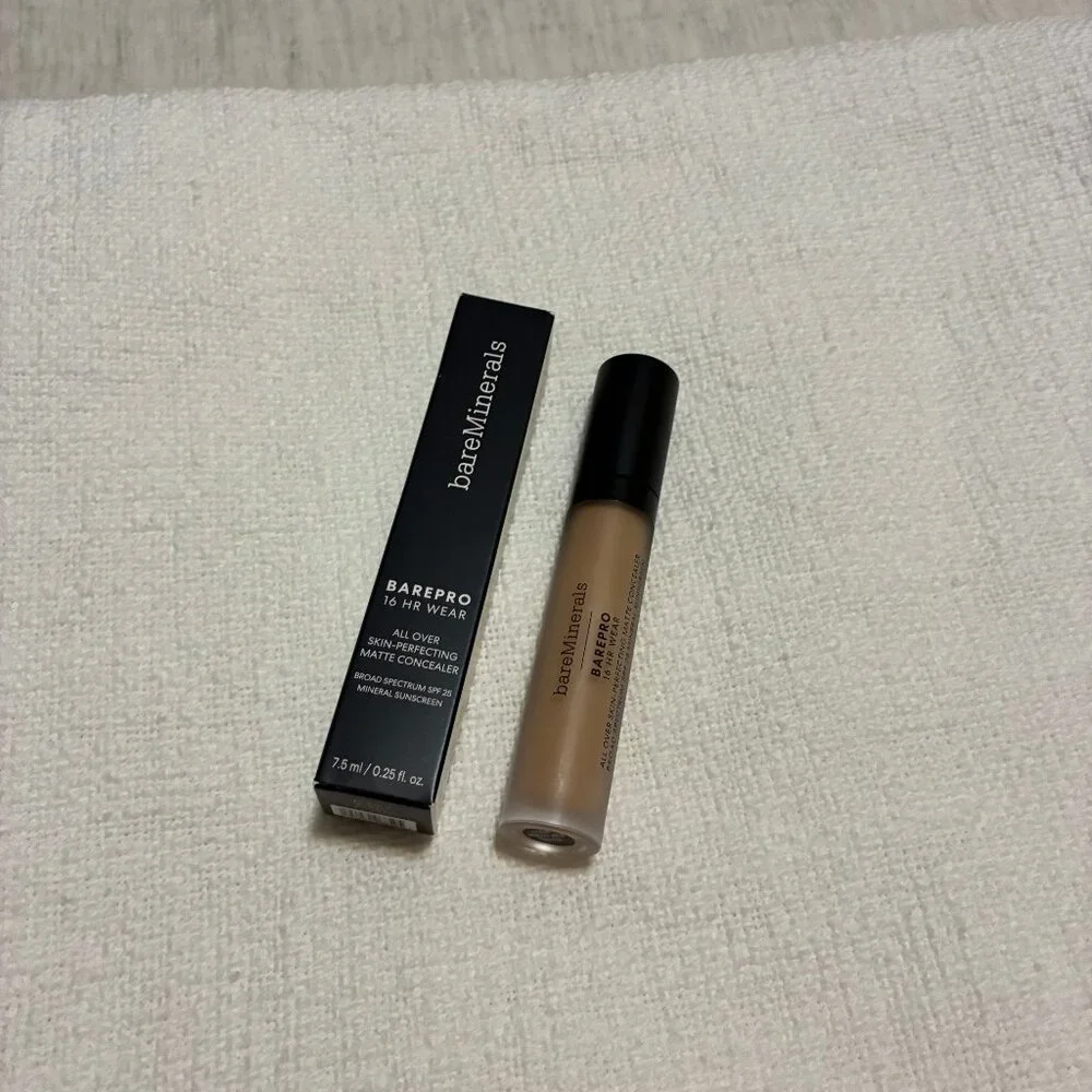bareMinerals Barepro 16HR Skin-Perfecting Concealer medium 300 cool